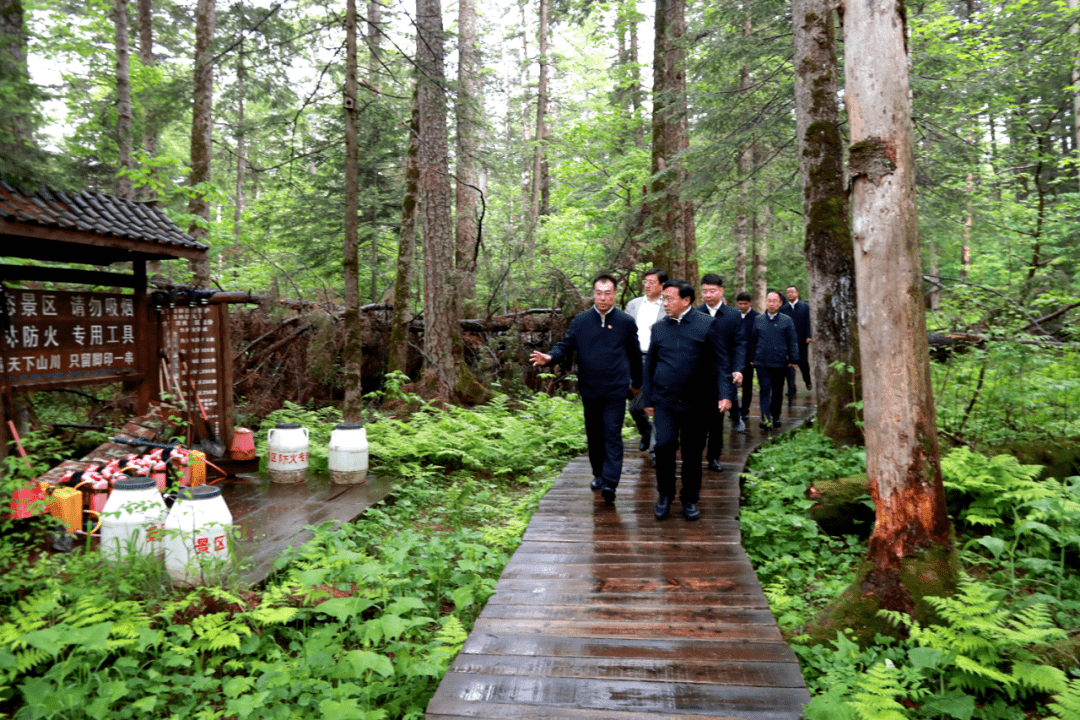 省政府秘书长安桂武,长白山党工委书记,管委会主任王库,管委会秘书长