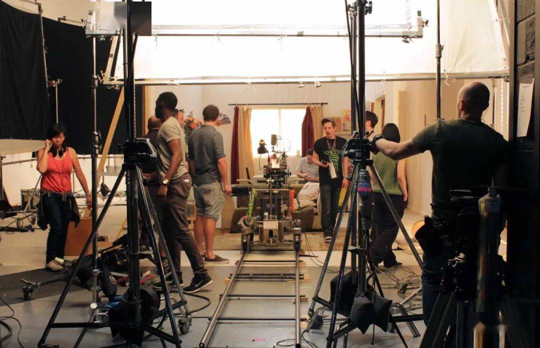 电影从开发到发行是一个漫长而复杂的过程,但好莱坞电影公司的制作