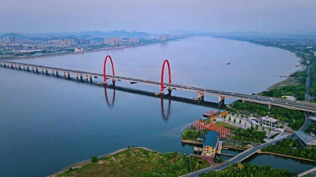 重磅浙大城市学院牵手三江汇共建浙大城市学院未来城市研究院