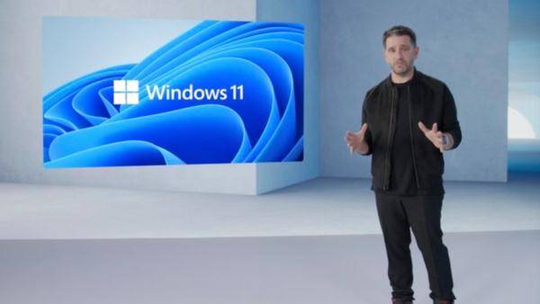 Xbox|@打工人：你的生产工具更新了！Windows 11来了，电脑上刷抖音，还免费升级
