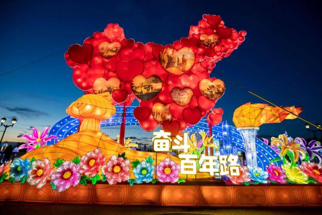 同时,首届长春消夏避暑产业博览会也将在天定山举办,人们可以参与水上