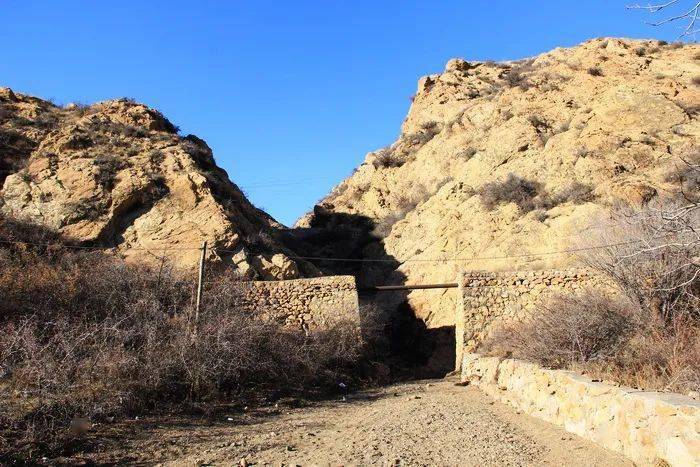 包头古迹西园遗址新石器时代春秋时期东河区