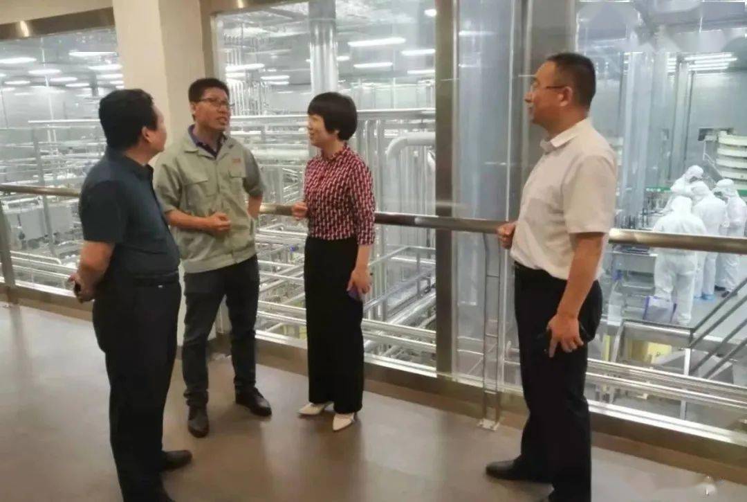 戴慧萍先后来到宝鸡鑫龙余管营汽车零部件有限公司