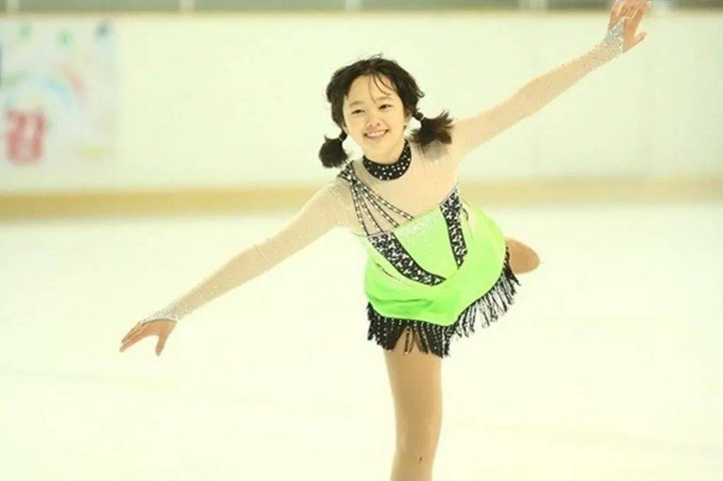 99年生花滑冠军十年老戏骨为演寄生虫从大学退学她赌对了