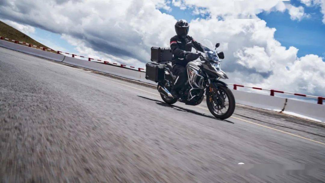 全副武装的初级摩旅利器,新款五羊-本田cb190x发布