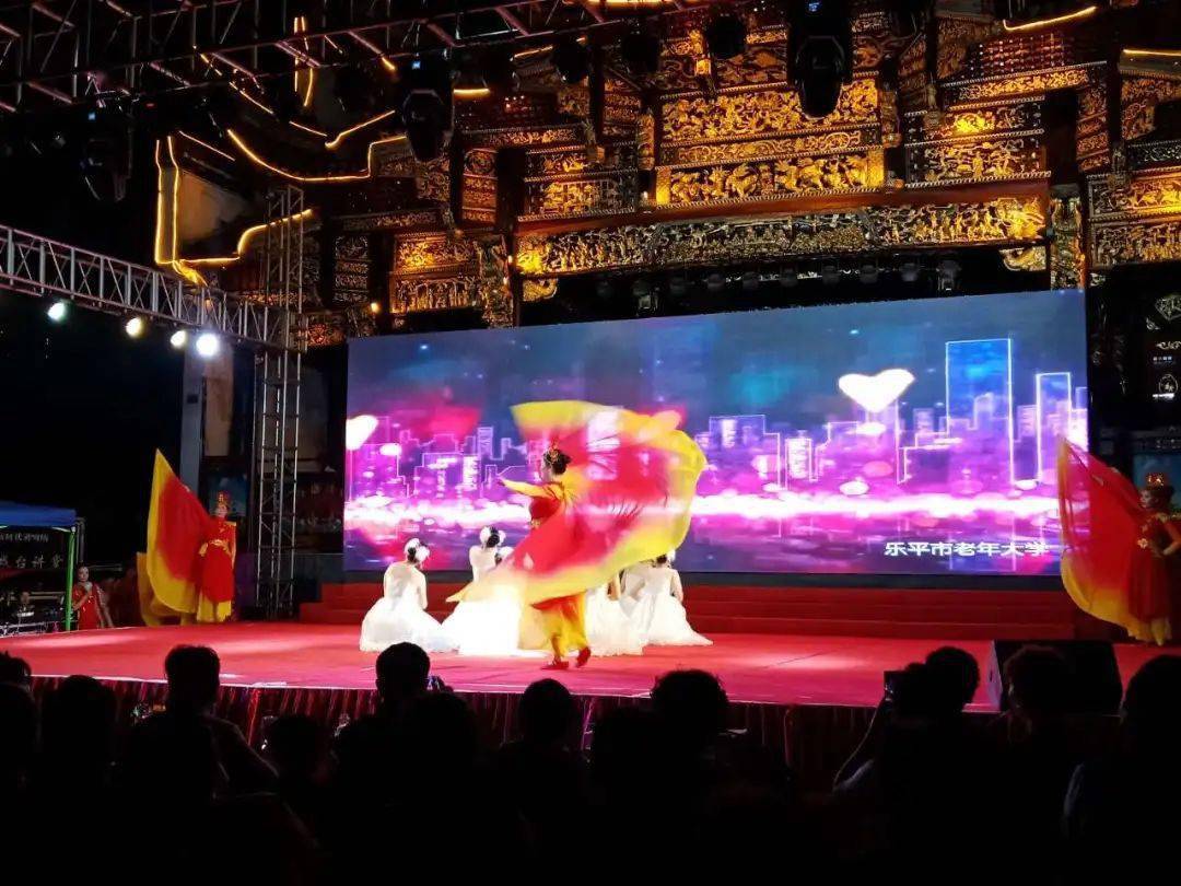 江西乐平有一个中国唯一的古戏台风情展 – 红色江山网