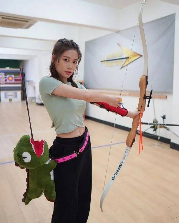 林凯恩激凸射箭获赞有料 网民:想同佢学嘢!