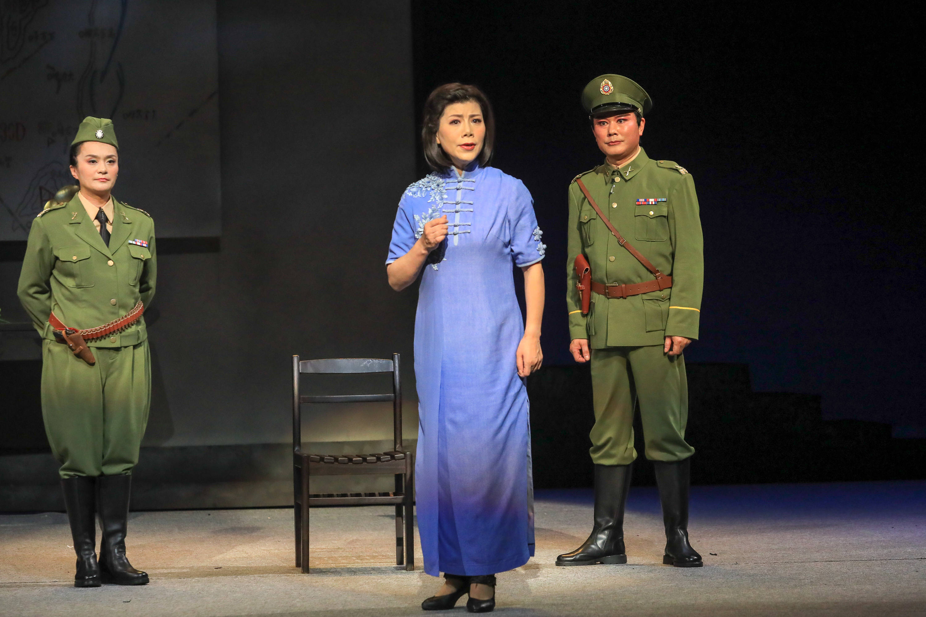 长宁沪剧团重整红色家底,沪剧《风雨江城》以情动人_苏娘