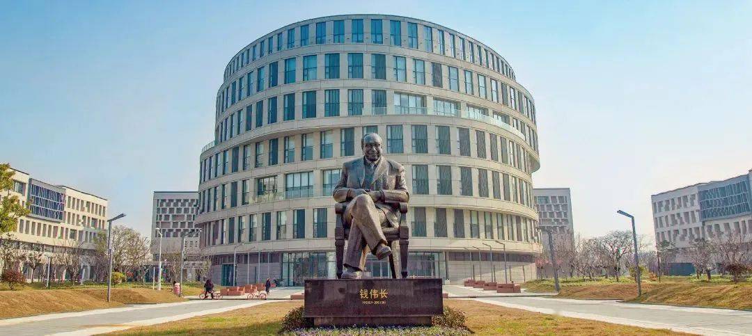 上海大学艺术13国际预科班