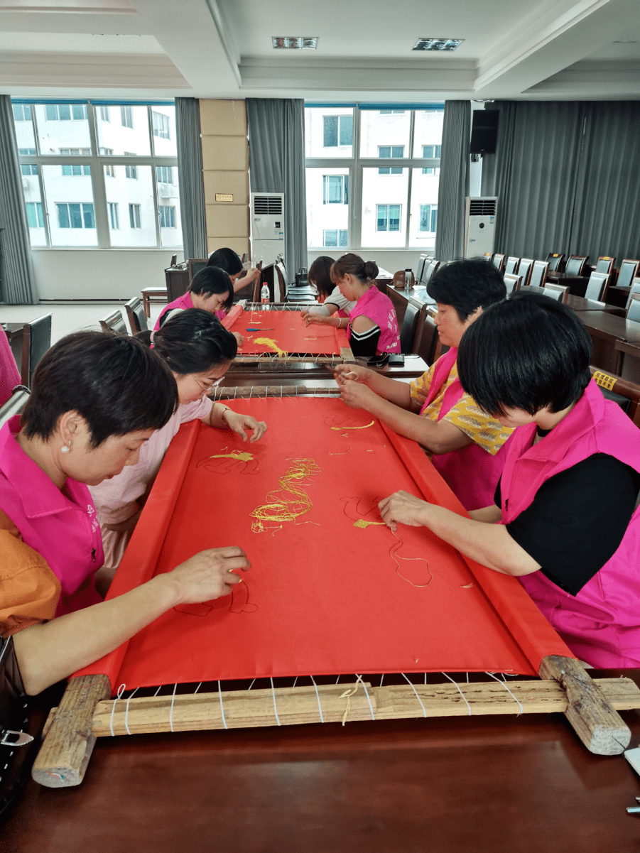 媽媽的味道|瑞安女紅巧手共繡黨旗 獻禮建黨百年_活動