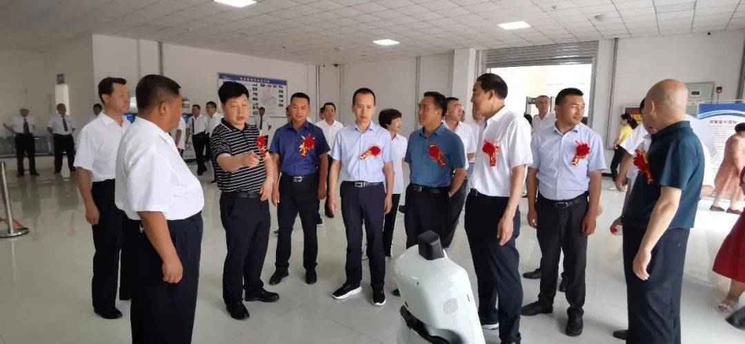 成县汽车站落成启运