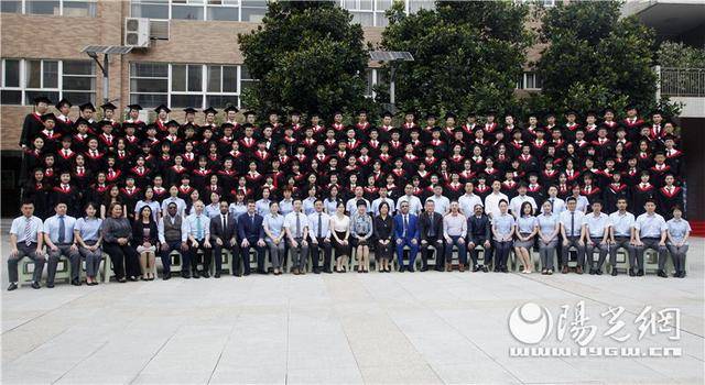 西安高新一中国际班2021届毕业典礼举行