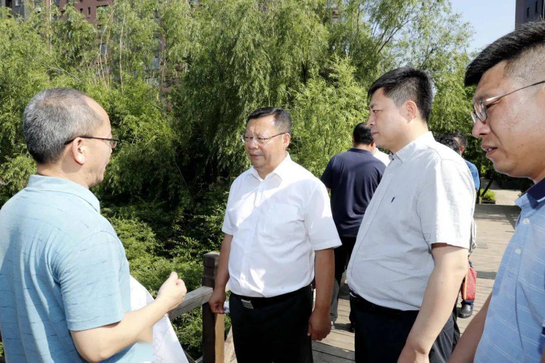 6月29日,长春新区党工委副书记,管委会主任华景斌带领相关部门负责人