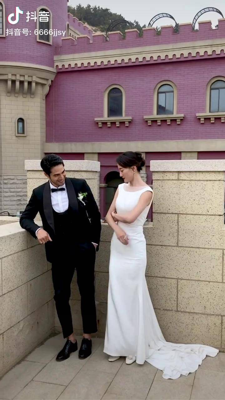 苗苗vivi就是这么任性一起唱情歌太上头了婚纱照大叔aaben