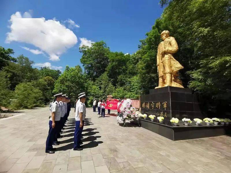 杨靖宇密营图片图片