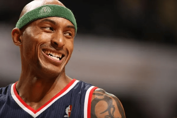 他开创cba空间型大外援先河,4年3进总决赛却从未夺冠…_辛格尔顿