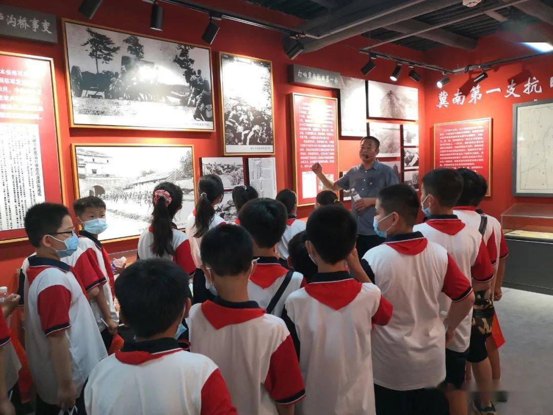 校园动态实验小学开展学党史听党话跟党走教育活动