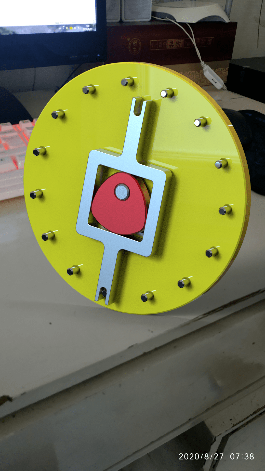 用solidworks制作的三角形凸轮机构