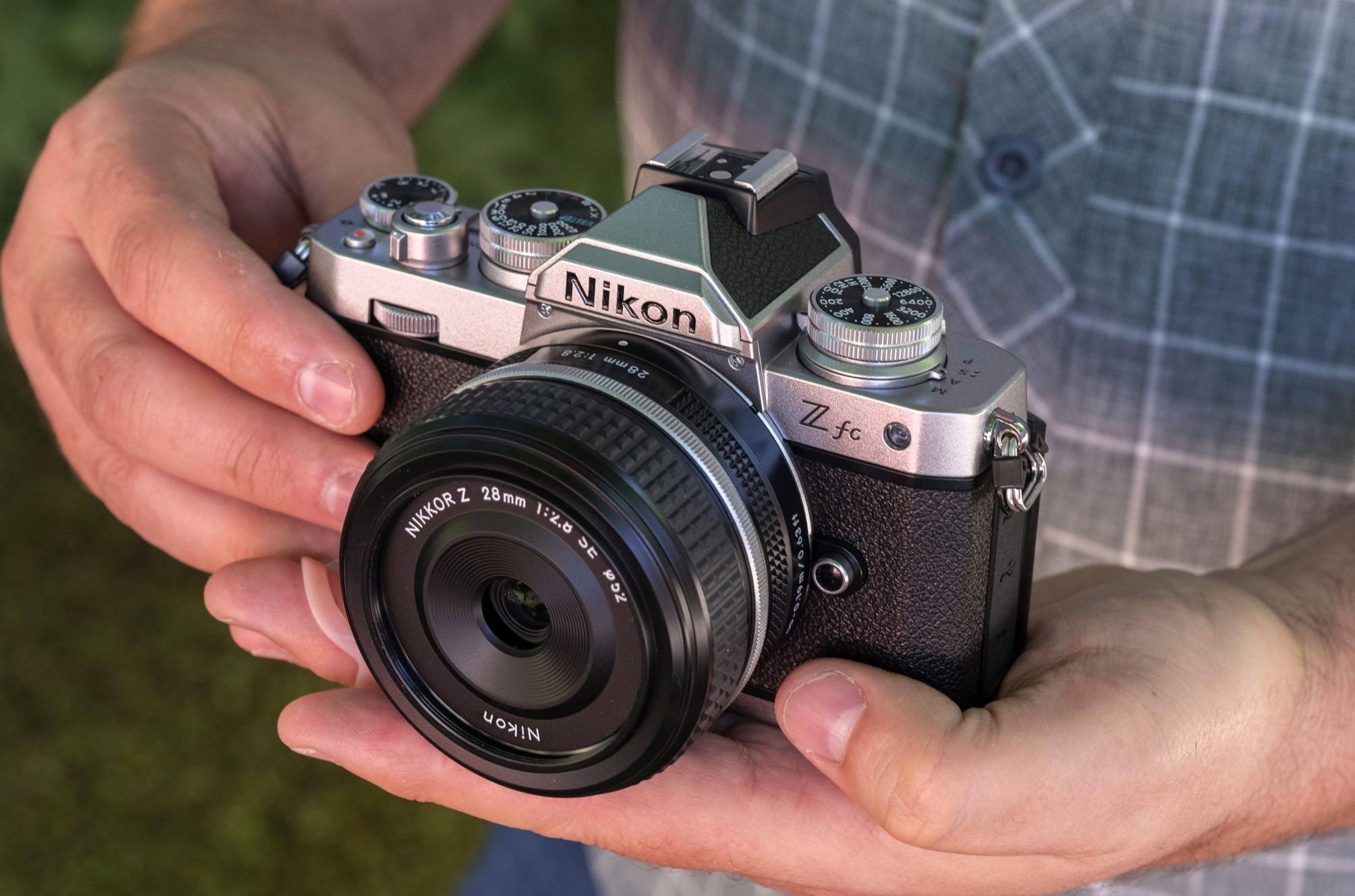 复刻经典fm2尼康微单相机zfc发布