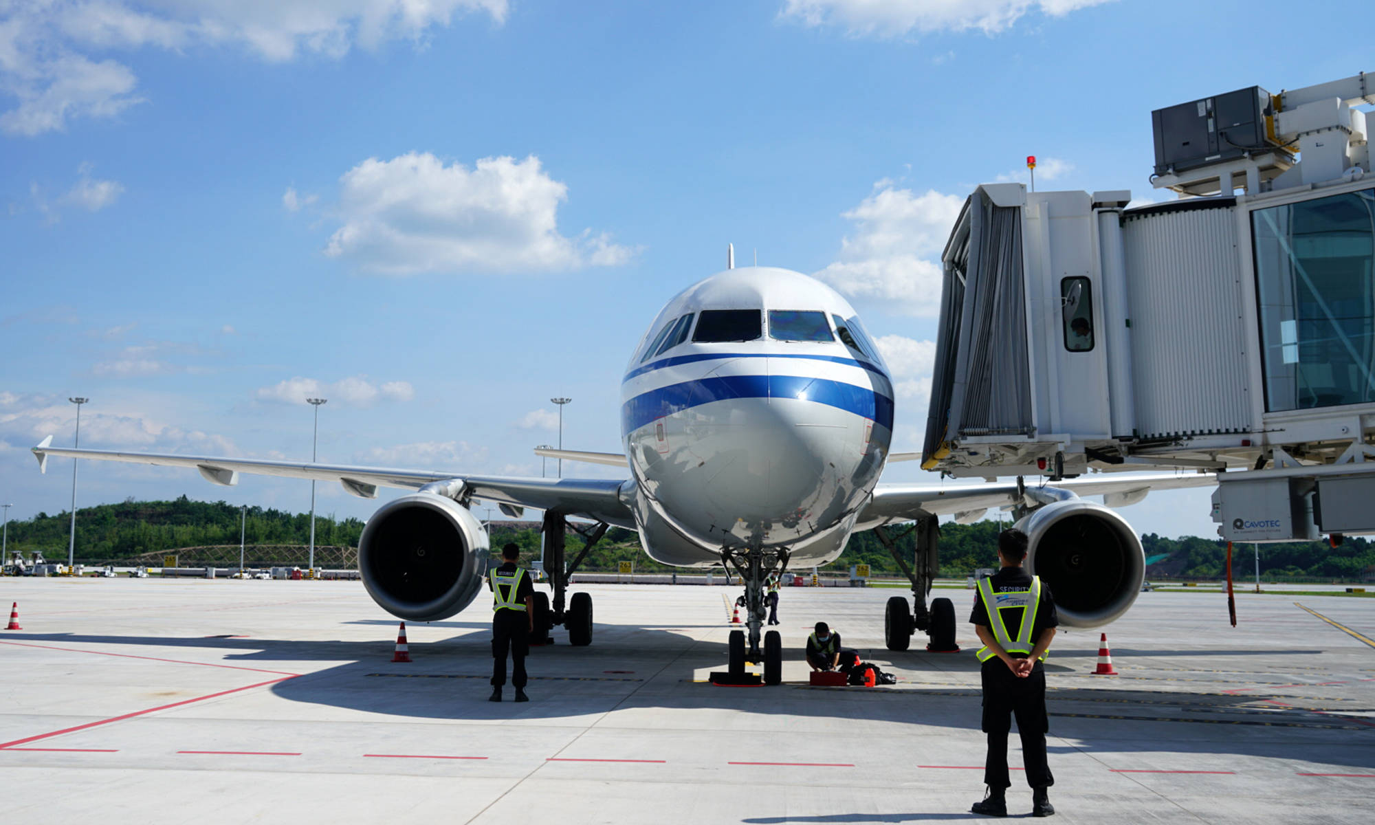 6月29日國航空客a319飛機執行調機任務由雙流機場飛抵天府機場