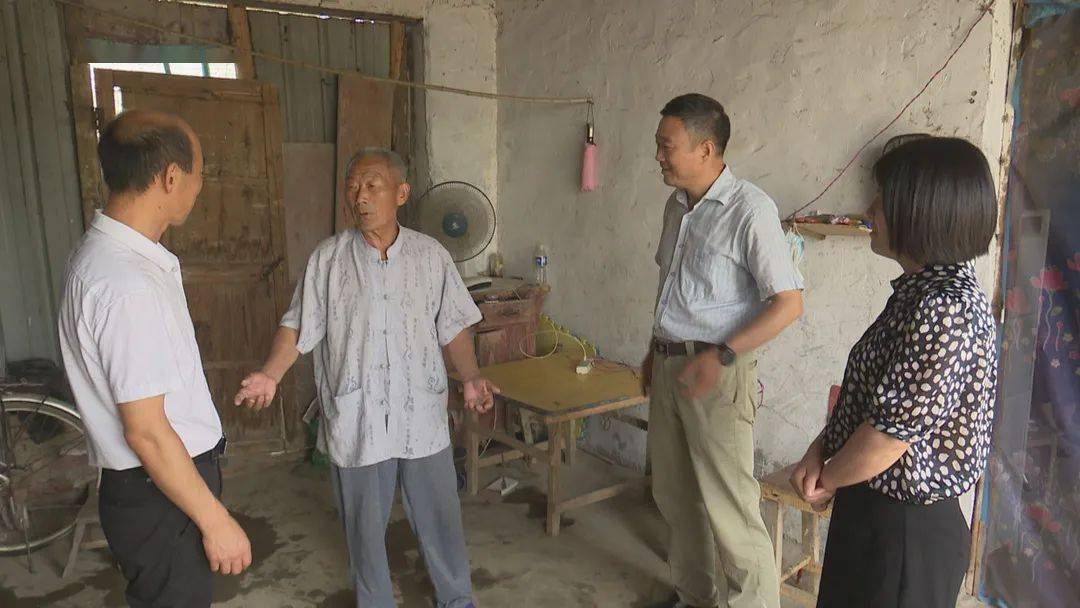 邹光玉开展"七一"慰问活动_固镇县