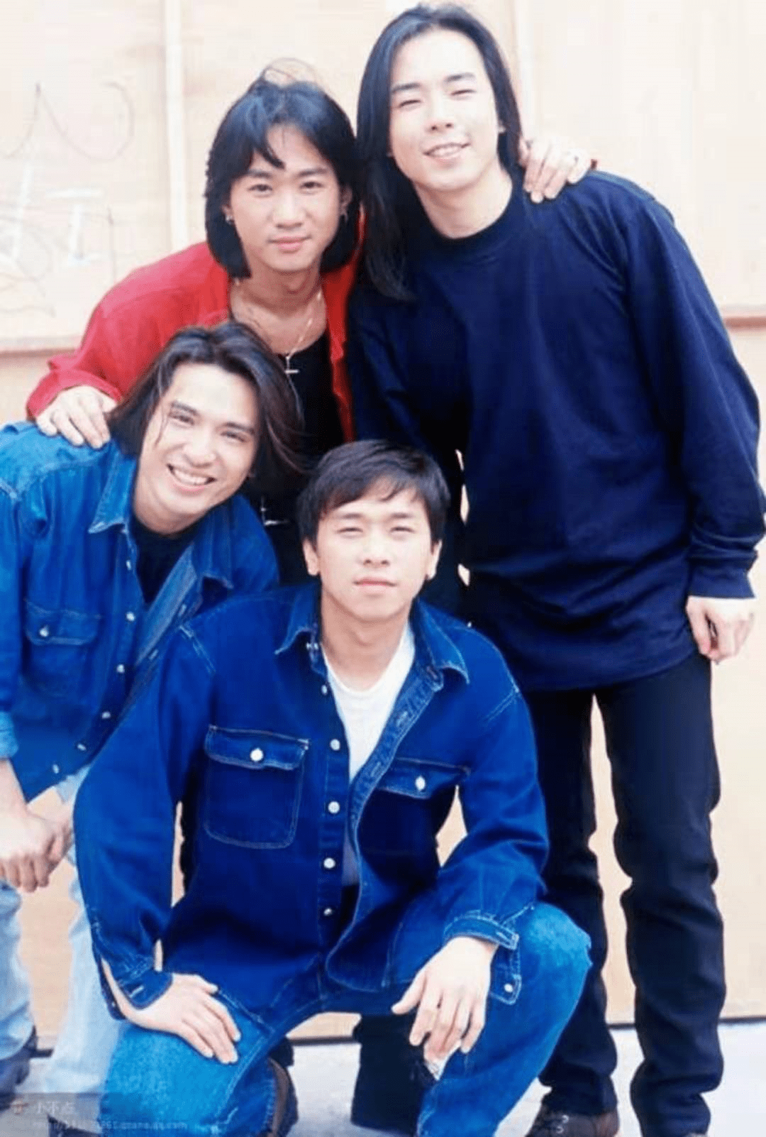 各成员依旧继续走下去,直至2005年举办了《beyond the story live