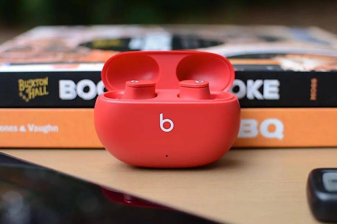 AirPods|联发科成为苹果 TWS 供应商，明年耳机芯片出货将超 1.8 亿颗