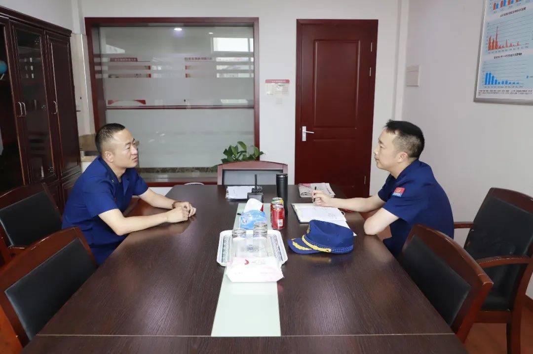 走企访民进站驻班张宝主任到北仑消防大队蹲点督导建党百年消防安保