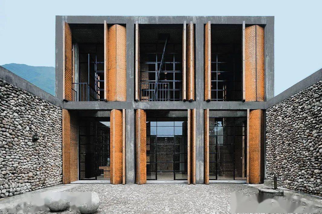 在桃花坞项目之前,马清运就已经对于田园理想开始进行实践.