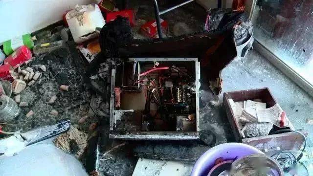 焰及有毒气体荧光屏及显像管也有随时爆炸的可能那么电脑着火了怎么办