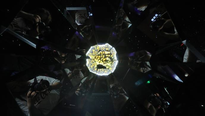 快来看稀有的石铁陨石上海天文馆的顶级陨石展品亮相