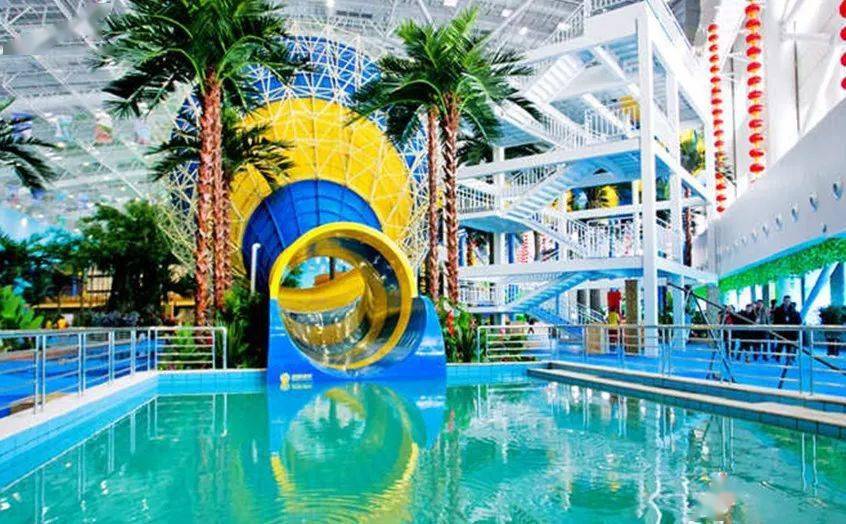 3万平方米,是东北三省知名的室内主题水上乐园,园内有顶尖的主题景观