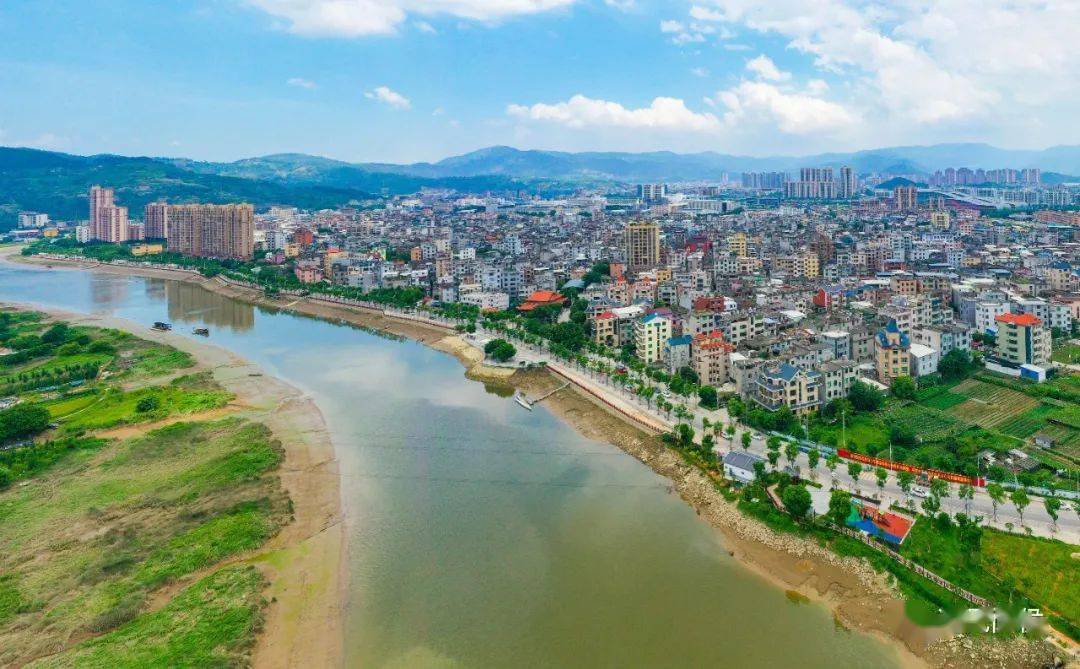 (素有"七里中心"之称的尚干镇)