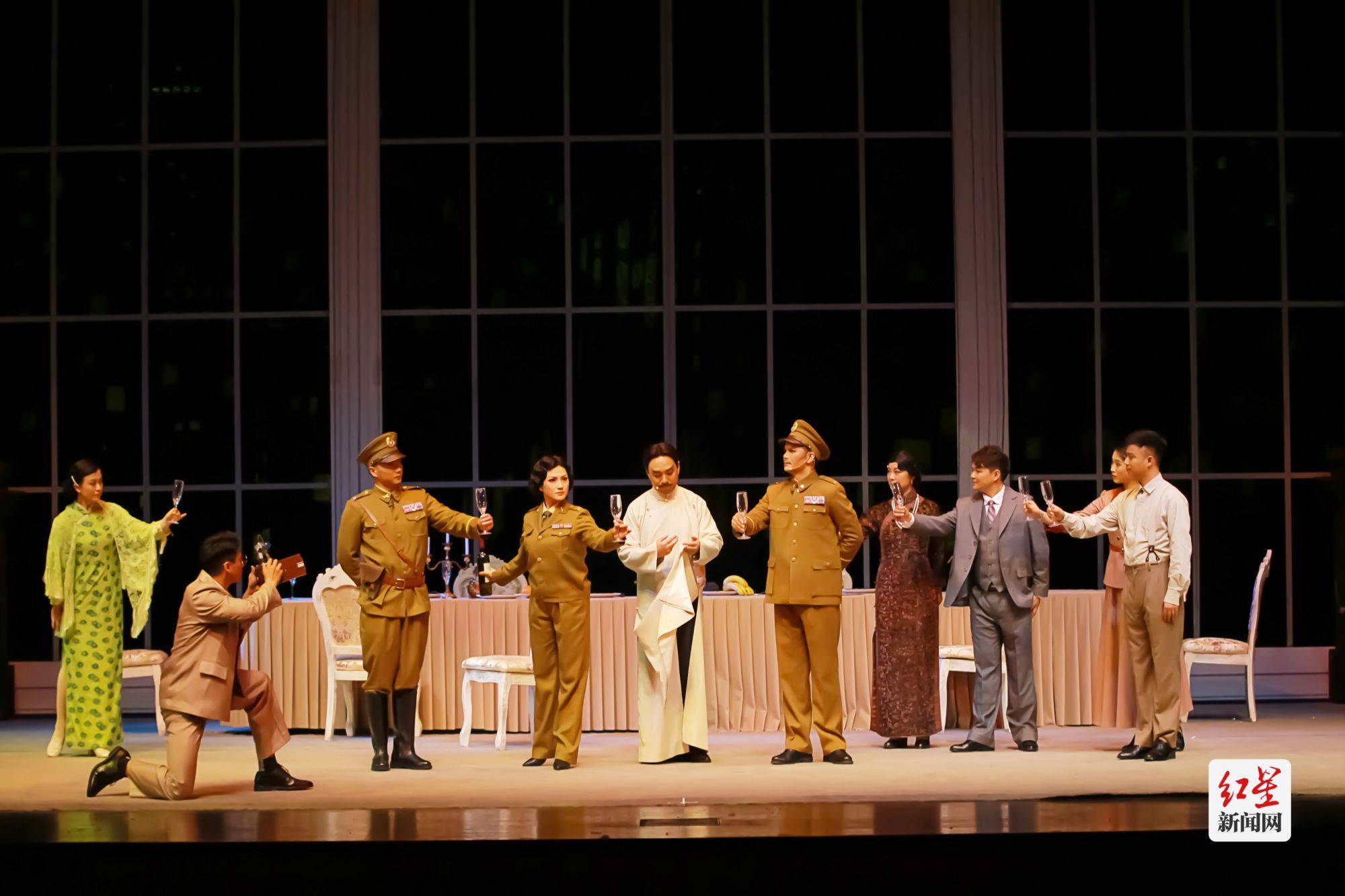 革命历史川剧《烈火中永生》今夜成都上演