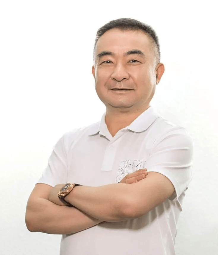 "民间股神"林园相比于药锭的高价格门槛,片仔癀进击化妆品领域走的是