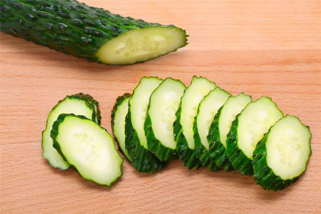 怎样种黄瓜呢 f801abb83043436a9871320859b80184.jpeg