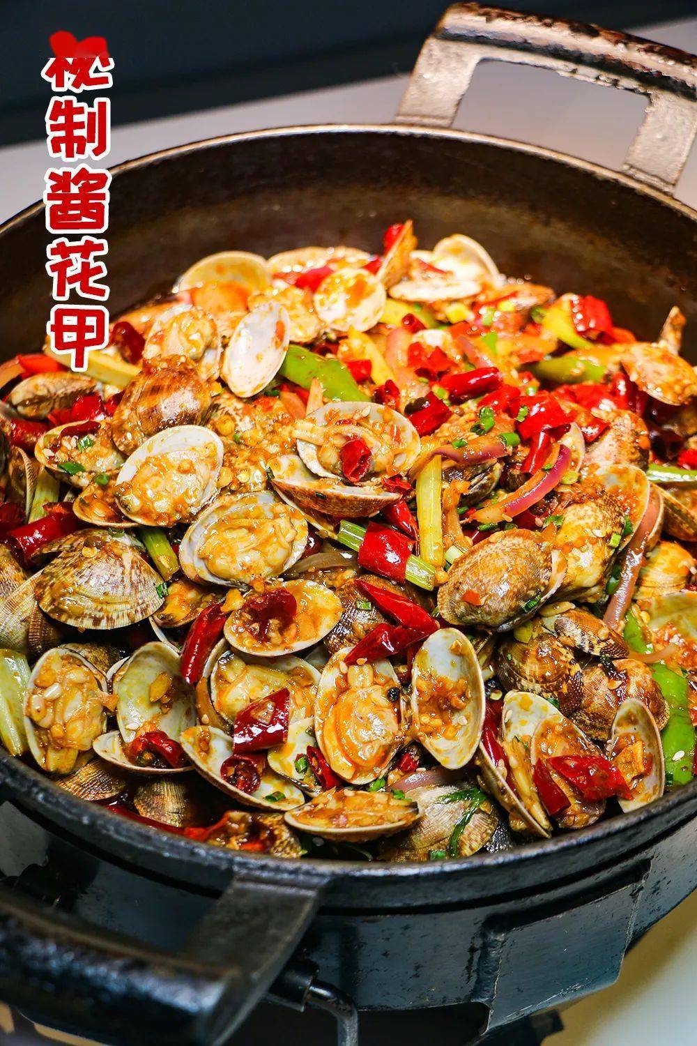 说它是巨型牛蛙一点都不夸张几乎都有20cm长每一只都有