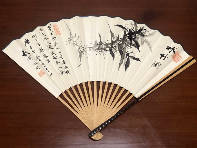 鄣吴竹扇·安吉县昌硕旅游发展有限公司—e n d—你点的每个在看椅 