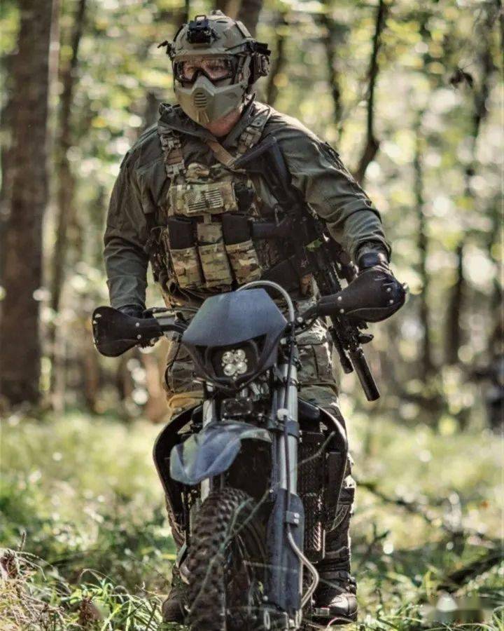 opscore酷图让战术男骚上加骚头部造型很重要