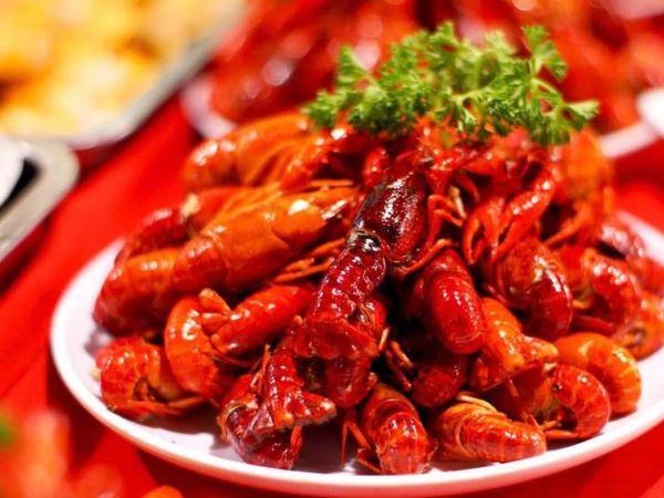 横纹肌|热搜爆了！这样吃小龙虾竟会中毒？很多人都没留意