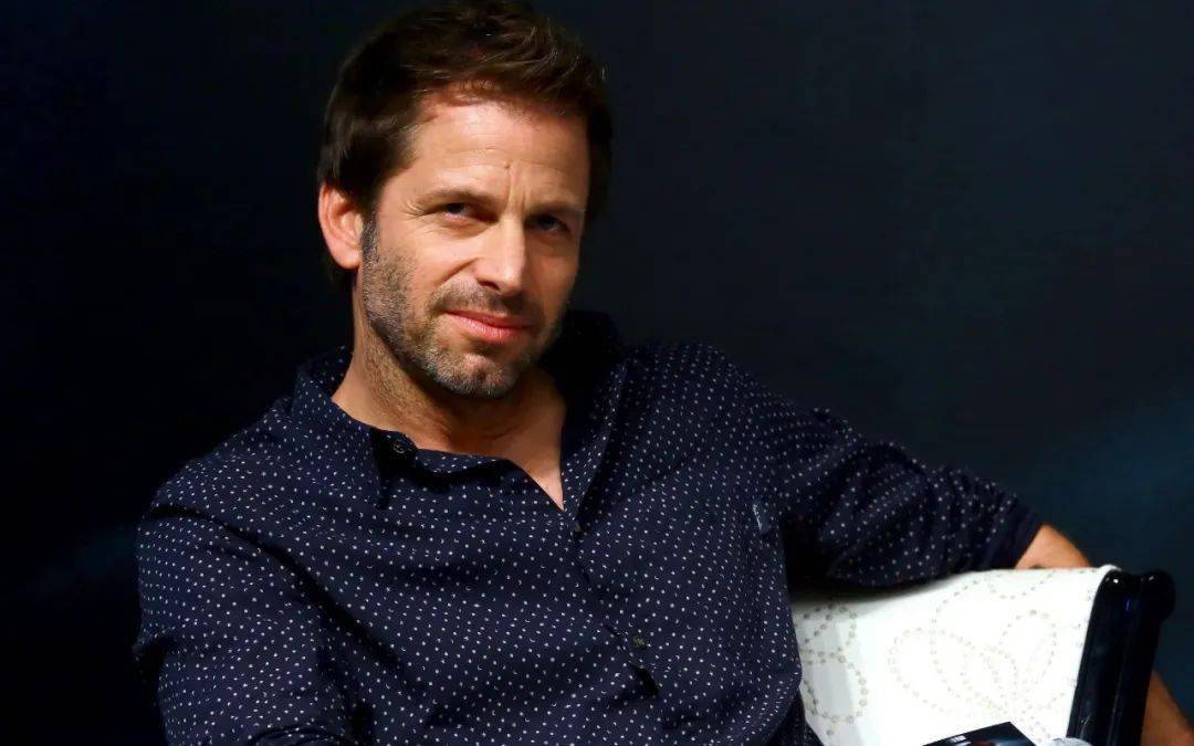 净利|光线上半年净利同比增长超2000%?；“和府捞面”完成8亿融资；《陌生的恋人》定档712