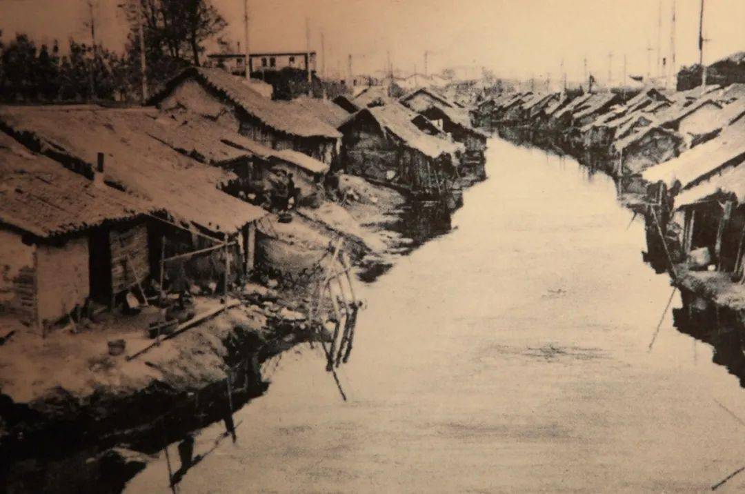 改造前的肇嘉浜 来源:上海市档案馆今日之肇嘉浜路张俊摄浦江两岸换新