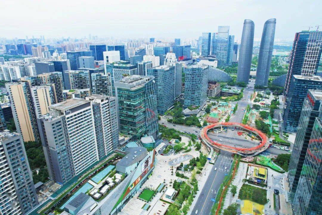 形成交子大道"一环双塔"新格局,为交子公园商圈打造世界级商圈增添新