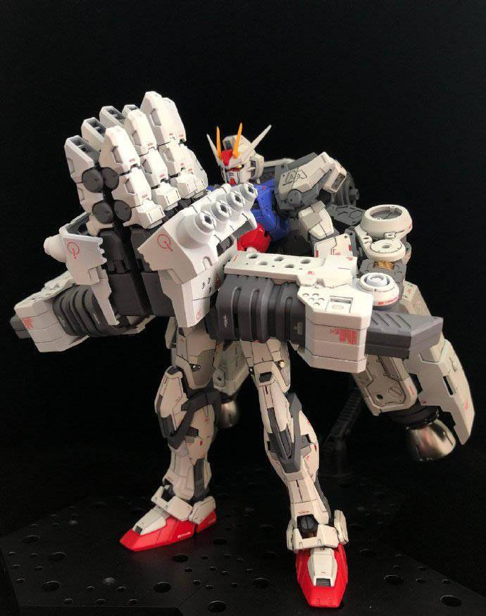 霸气十足巨臂强袭高达模型