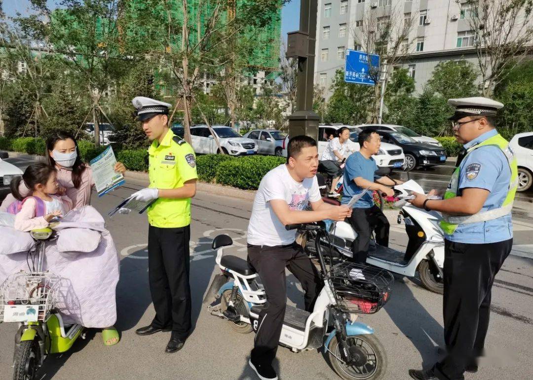 寿阳公安交警开展电动车交通违法行为专项整治