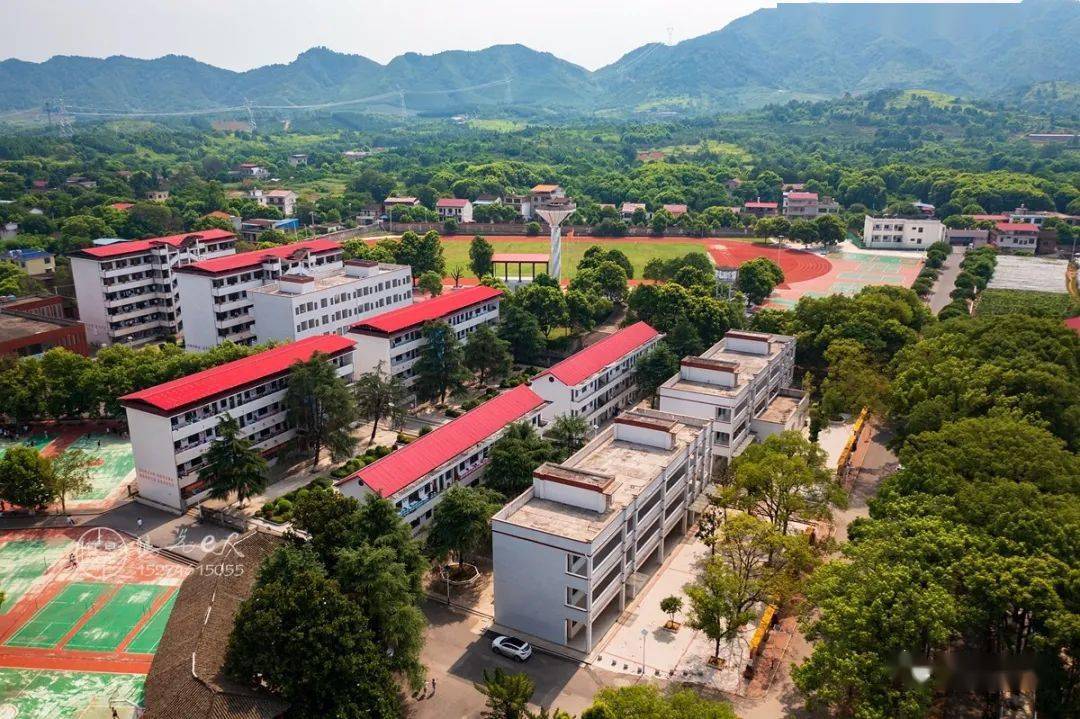 67航拍学校东安县耀祥中学照片视频跟14年前对比看有什么变化