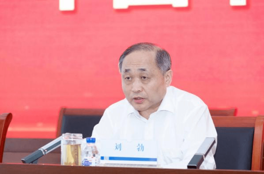 5月,免去李新生中铁四局有限公司党委书记,党委常委,董事长,董事职务