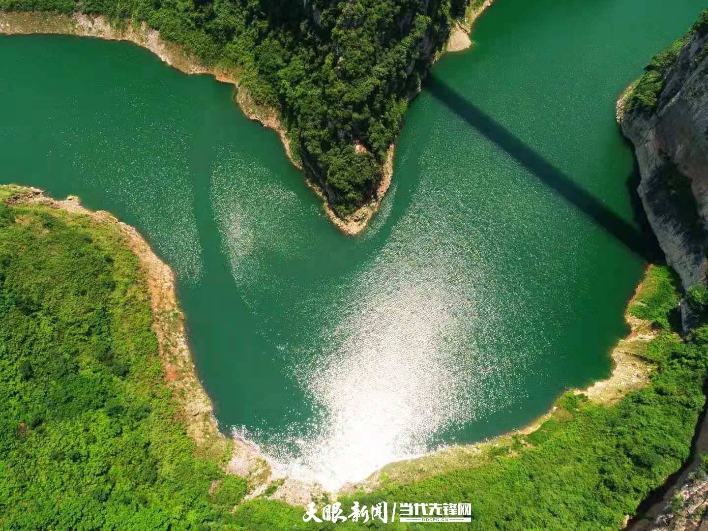 大方:全面推行河长制保护赤水河流域生态环境