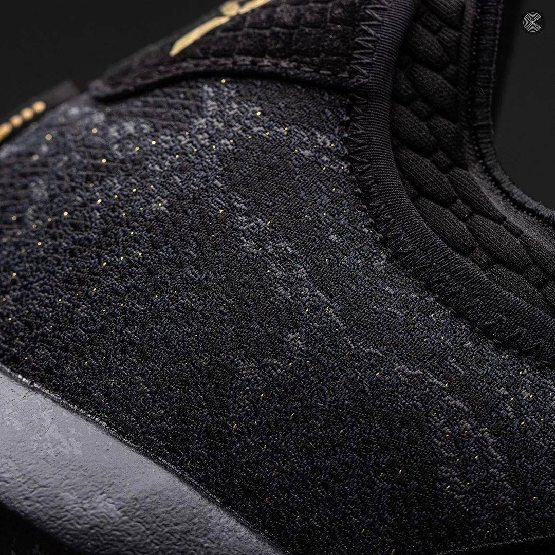 @Weocia|致敬科比！「黑曼巴配色」海沃德 GH2 实物释出