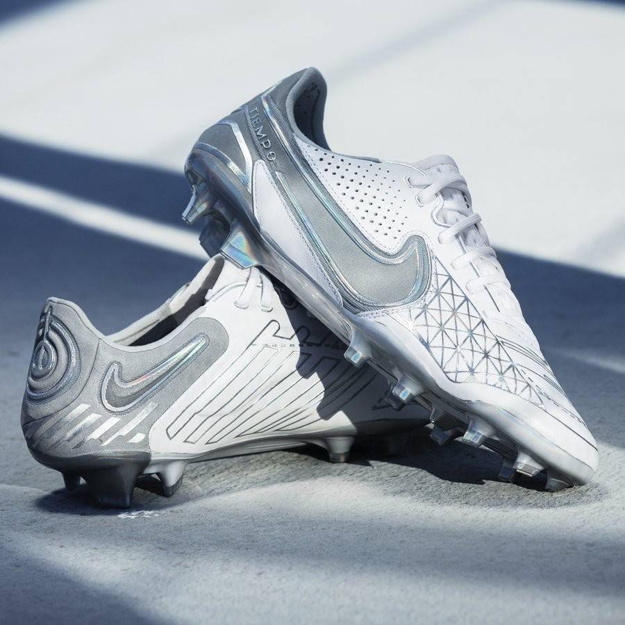 耐克发布tiempolegend9focus限量足球鞋